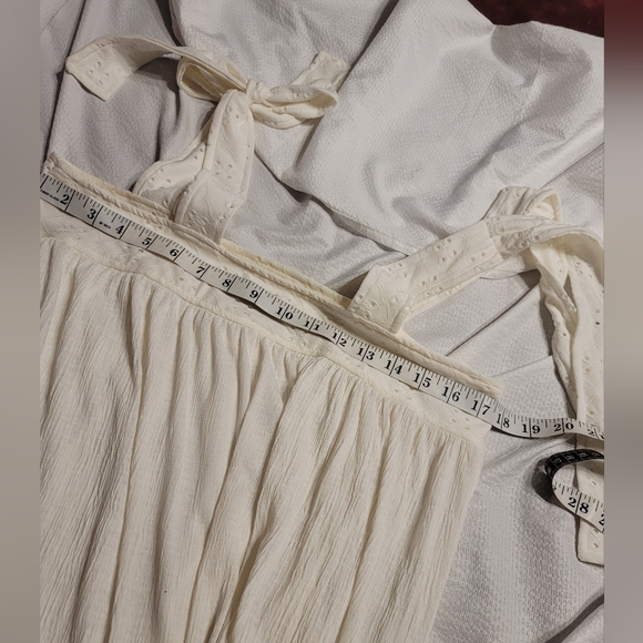 NWT EGGSHELL EYELET FAUX SHOULDER TIES GAUZE BODY COVER UP SUN DRESS SIZE 4 TO 6 - Picture 8 of 9